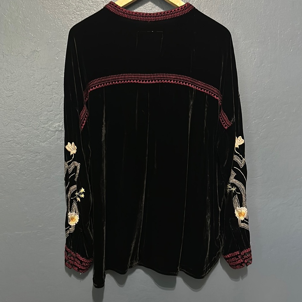 Johnny Was Black velvet Floral Embroidered Tunic - Picture 6 of 7